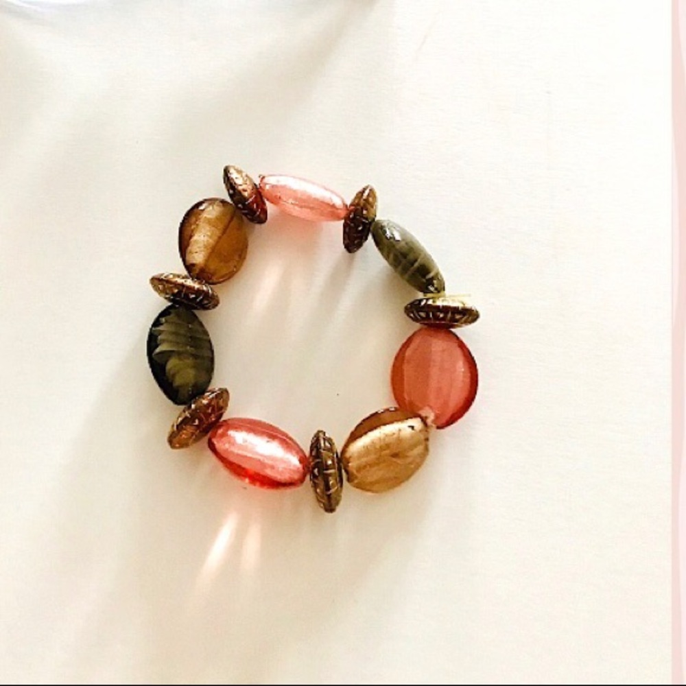 Casual and beachy elastic bracelet